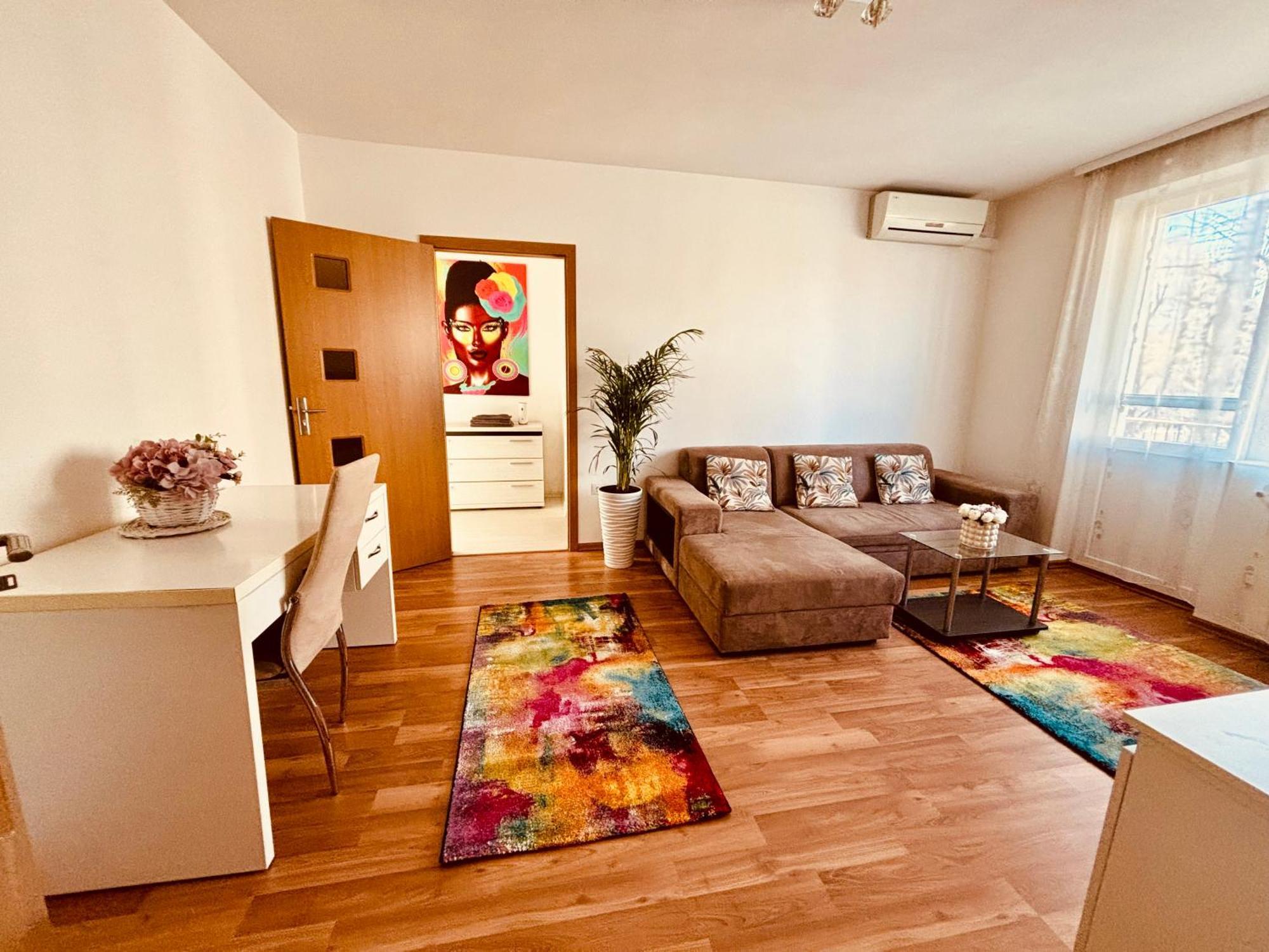 Sweet Apartment